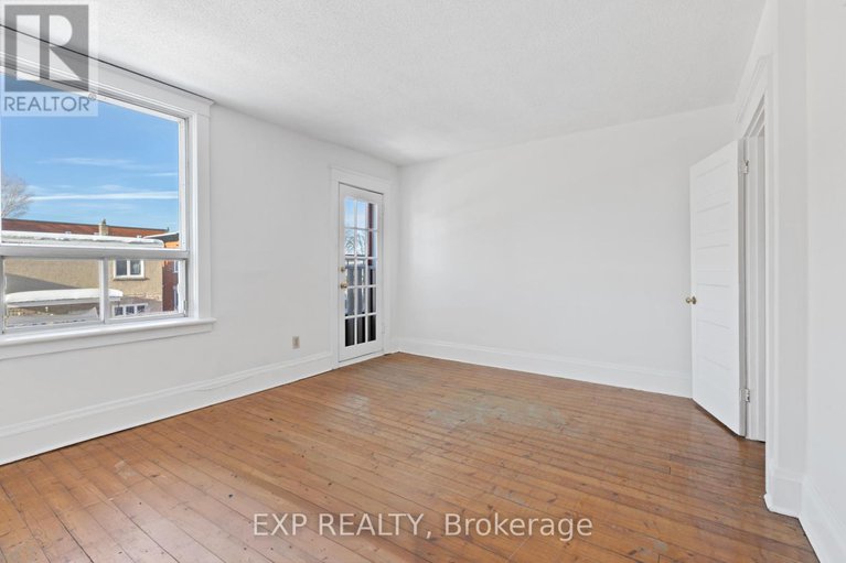 29389068/292-294-clarence-street/lower-town/ottawa/ontario/K1N5R3_18