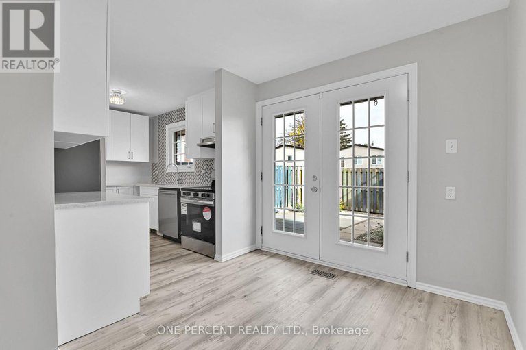 29436564/1511-fisher-avenue/carleton-square/ottawa/ontario/K2C3M8_12