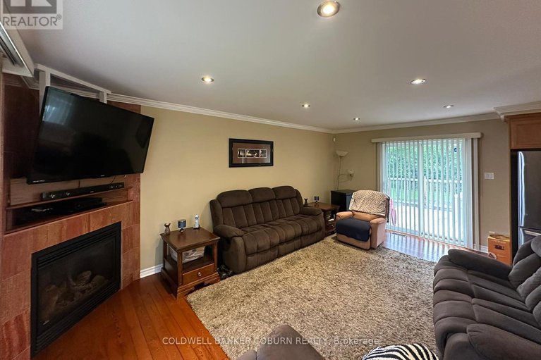 28429143/280-county-44-road/kemptville/north-grenville/ontario/K0G1J0_8