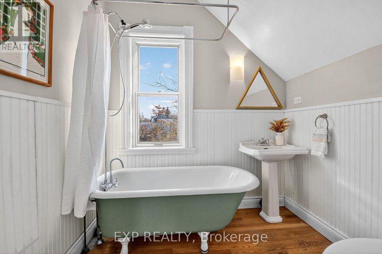 29046409/95-main-street-e/almonte/mississippi-mills/ontario/K0A1A0_39