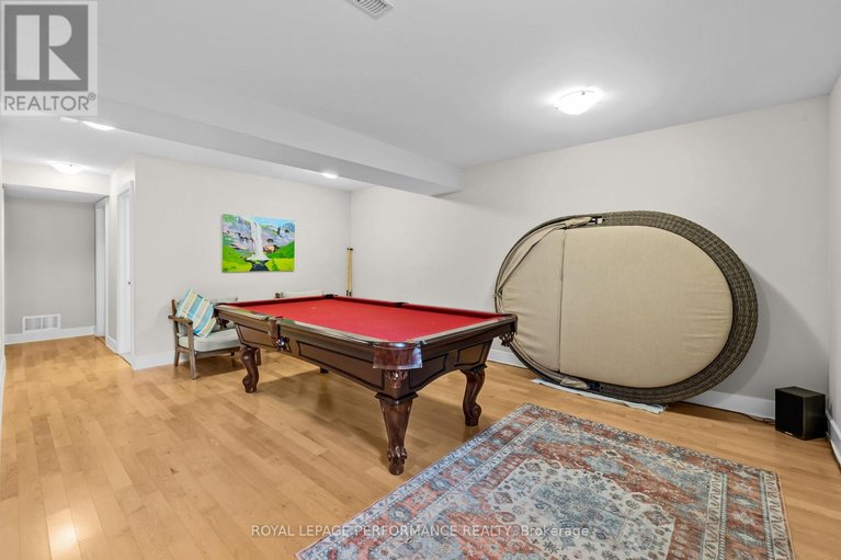 29552733/15-york-crossing-crossing/village-of-russell/russell/ontario/K4R0C4_27