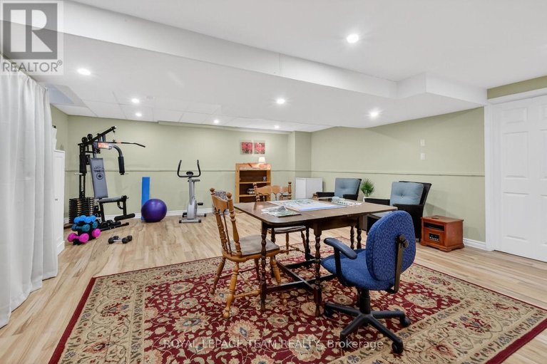 29494254/11-speers-crescent/bridlewood/ottawa/ontario/K2M1W1_36