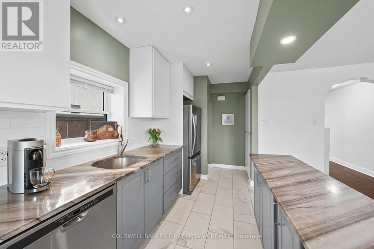 29594618/12-stevenson-avenue/carlington/ottawa/ontario/K1Z6N1_12