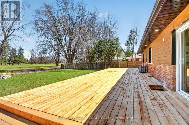 29688254/6636-marina-drive/manotick-south-to-roger-stevens/ottawa/ontario/K4M1B3_43