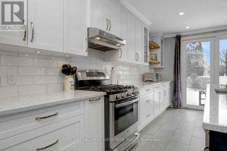 29357706/1721-jersey-street/fallingbrookgardenway-south/ottawa/ontario/K4A4Y6_16