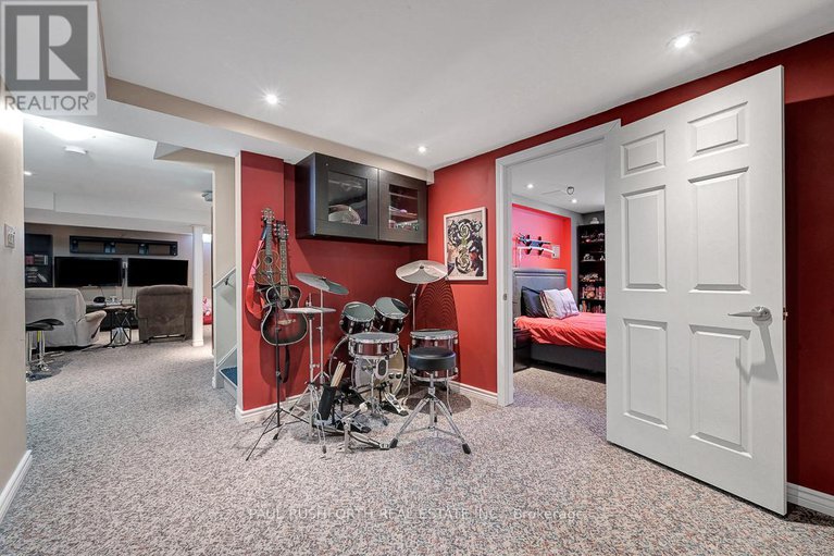 29407561/6192-voyageur-drive/convent-glen/ottawa/ontario/K1C2W3_35