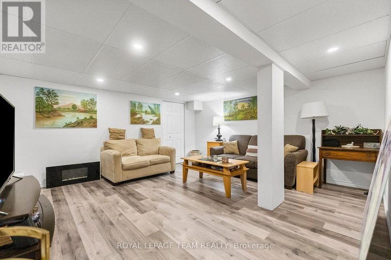 28451879/76-peary-way/katimavik/ottawa/ontario/K2L1Z8_22