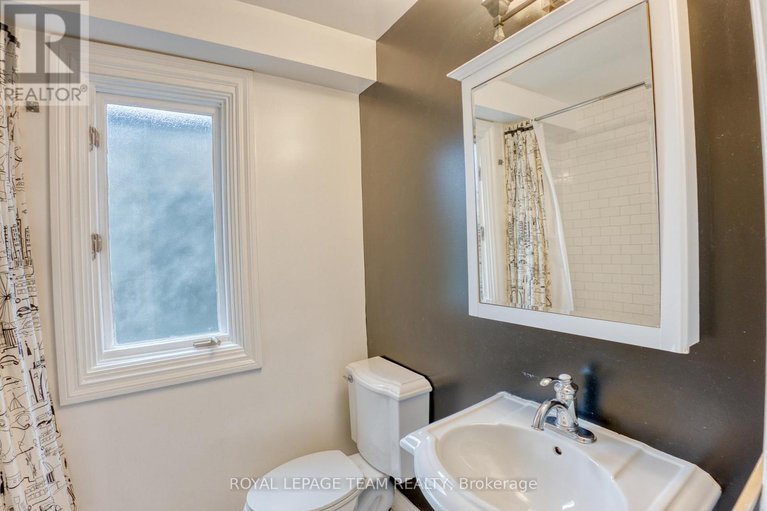 28379778/87-guigues-avenue/lower-townbyward-market/ottawa/ontario/K1N5H8_23