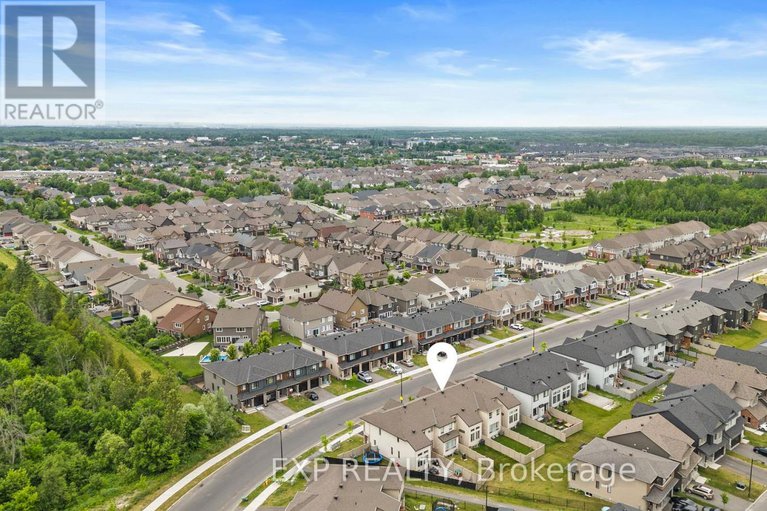 28505158/750-miikana-road/blossom-parkkemp-parkfindlay-creek/ottawa/ontario/K1X0H6_47
