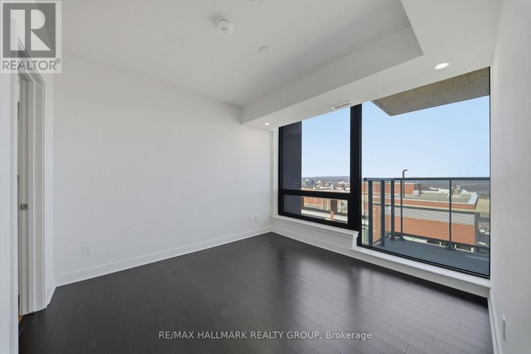 29589387/2406-180-george-street/lower-townbyward-market/ottawa/ontario/K1N0G8_16