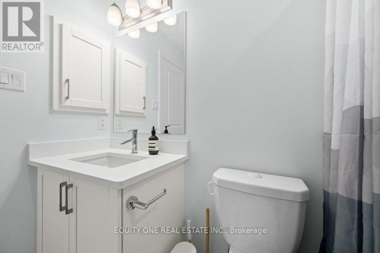 28348063/704-brian-good-avenue/riverside-southgloucester-glen/ottawa/ontario/K4M0C1_21