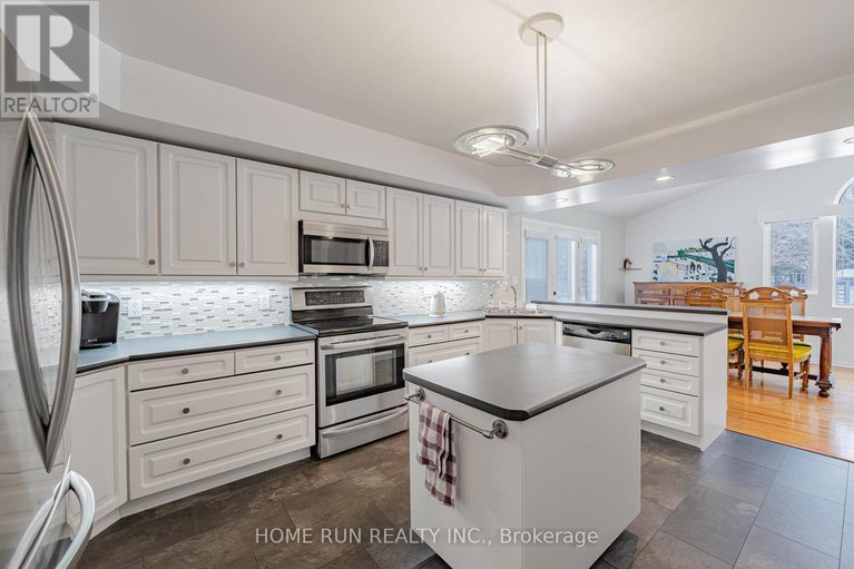 29168819/1545-sherruby-way/rural-kanata-central/ottawa/ontario/K2W1A9_13