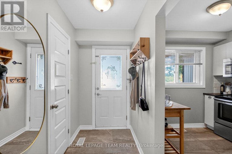 28916021/1e-seyton-drive/westcliffe-estates/ottawa/ontario/K2H8Y5_4