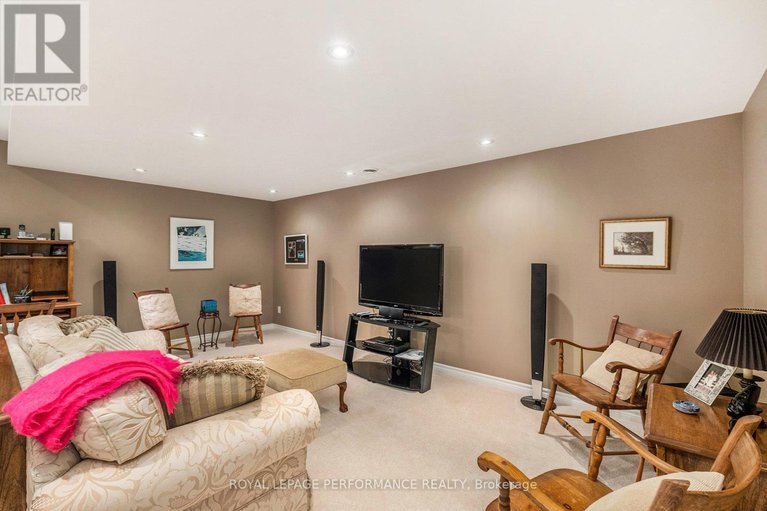 28829457/414-statewood-drive/morgans-grantsouth-march/ottawa/ontario/K2K0B7_24