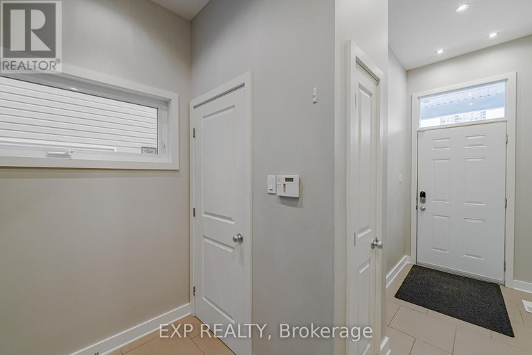 29241575/14-camil-street/castle-heightsrideau-high/ottawa/ontario/K1K0X1_15