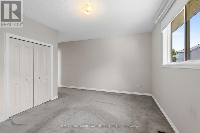 28402099/731-vermillion-drive/riverside-southgloucester-glen/ottawa/ontario/K1V1V9_18