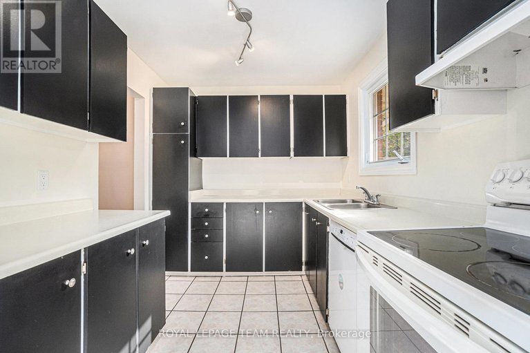 28899633/218-440-kintyre-private/carleton-square/ottawa/ontario/K2C3M9_8