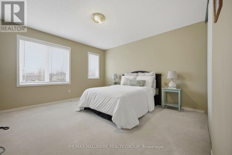 29599648/747-larcastle-circle/avalon-east/ottawa/ontario/K4A4Z2_40