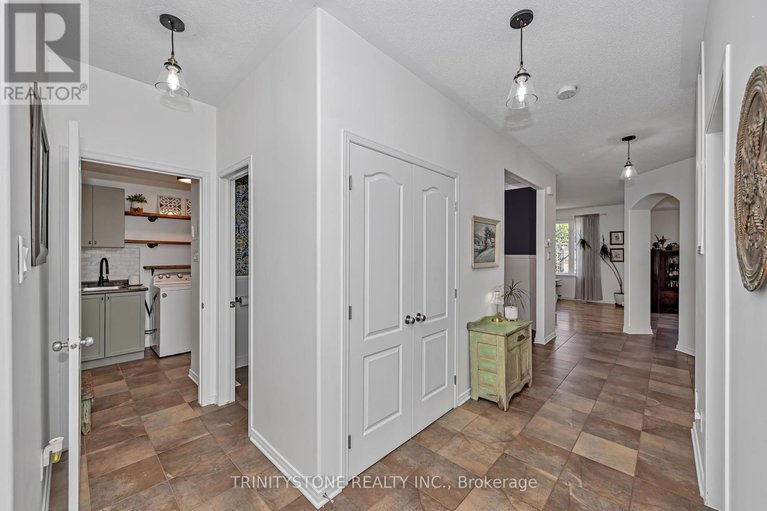 28485625/518-dalewood-crescent/stittsville-south/ottawa/ontario/K2S0L3_5