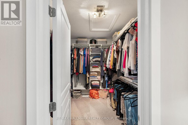 29150992/311-travis-street/mer-bleuebradley-estatesanderson-park/ottawa/ontario/K1W0E5_16