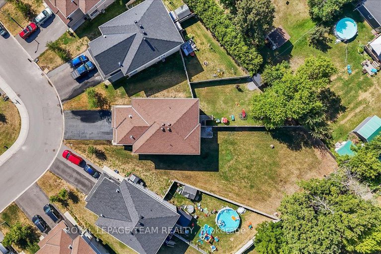 28774616/227-bert-hall-street/arnprior/arnprior/ontario/K7S0H1_48