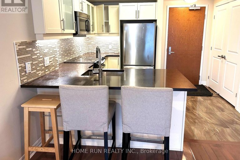 29608052/1104-195-besserer-street/sandy-hill/ottawa/ontario/K1N0B6_13