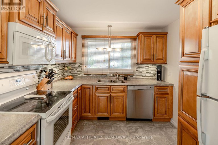 28246634/38-nestow-drive-nw/tanglewood/ottawa/ontario/K2G3X8_6