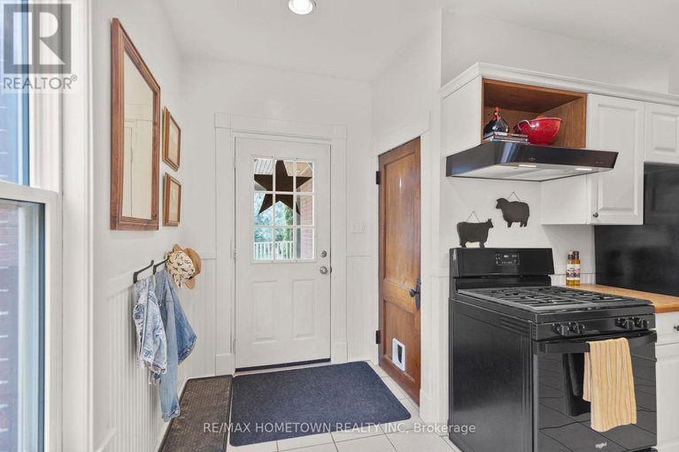 28592172/138-henry-street-e/prescott/prescott/ontario/K0E1T0_14