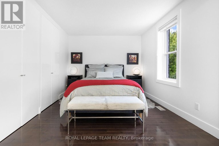 28842080/19-crichton-street/new-edinburgh/ottawa/ontario/K1M1V5_18