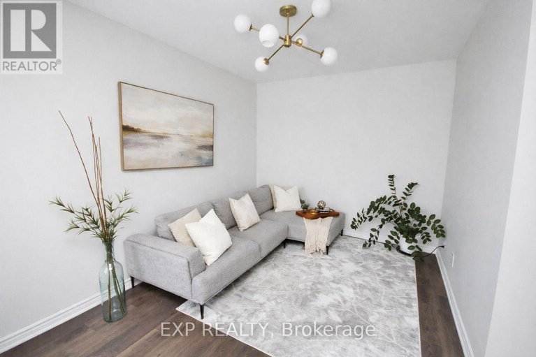 29268177/827-kiniw-private/cfb-rockcliffe-and-area/ottawa/ontario/K1K5A3_9