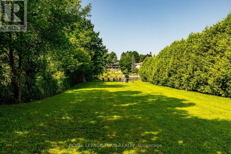 28666858/1216a-river-road/manotick-east-to-manotick-station/ottawa/ontario/K4M1B4_38
