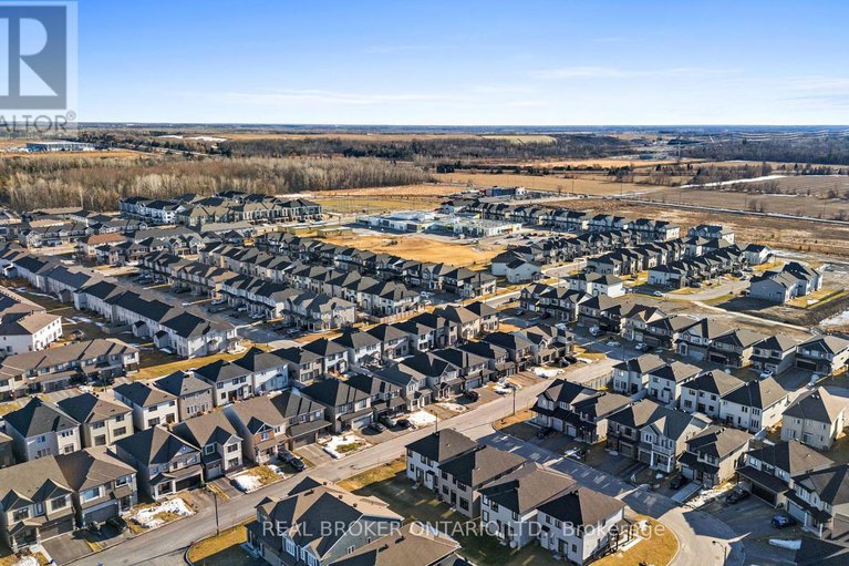 28309784/845-snap-hook-crescent/half-moon-bay/ottawa/ontario/K2J6V7_44