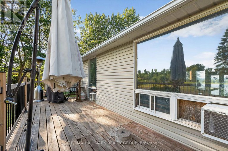 28812451/3855-old-highway-17/clarencerockland-twp/clarence-rockland/ontario/K4K1W2_11