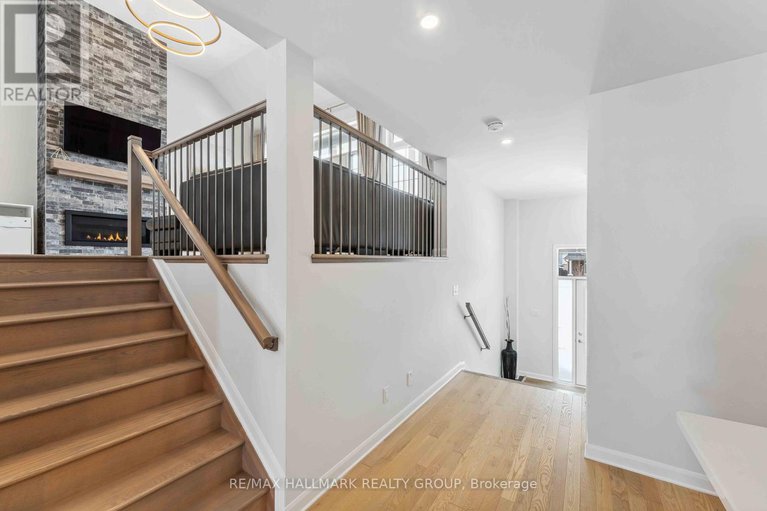 28556042/1012-jubilation-court/avalon-east/ottawa/ontario/K4A5K4_9