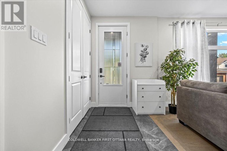 29179950/ab-22-inverkip-avenue/hunt-club-parkgreenboro/ottawa/ontario/K1T4B7_2