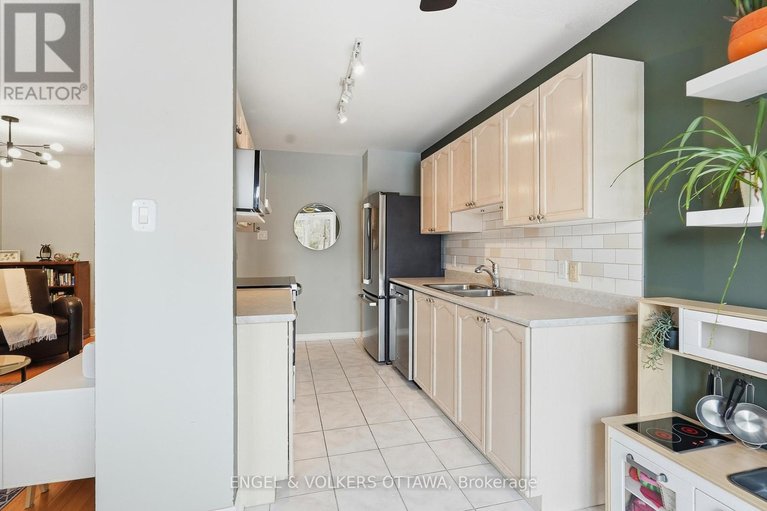 29565914/158-woodpark-way/longfields/ottawa/ontario/K2J4C8_9