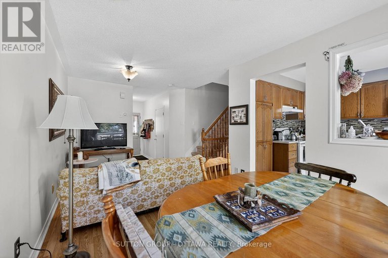 28992847/1473-launay-avenue/fallingbrookpineridge/ottawa/ontario/K4A3R9_11