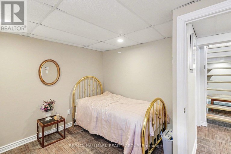 29339650/2004-dorval-avenue/elmvale-acres/ottawa/ontario/K1G2N8_19