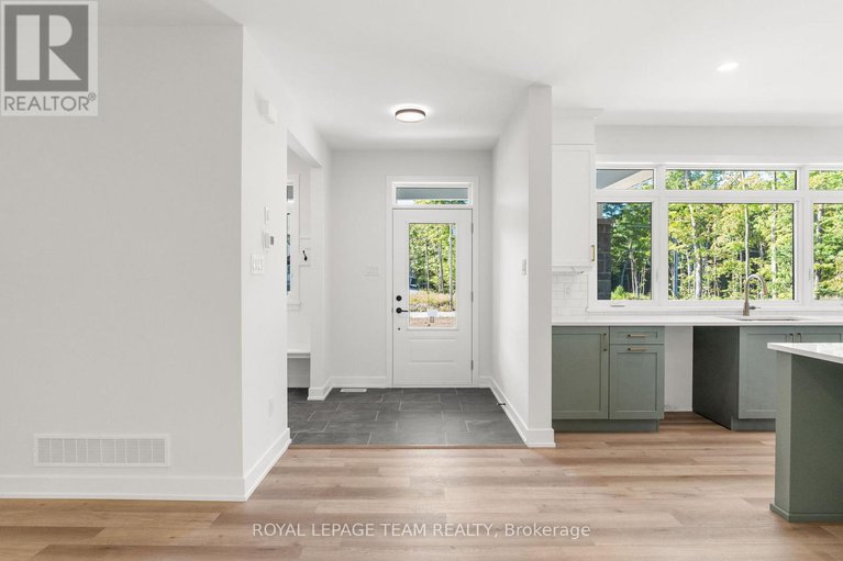 29029577/80-hogan-drive/mcnabbraeside-twps/mcnabbraeside/ontario/K7S0H8_2