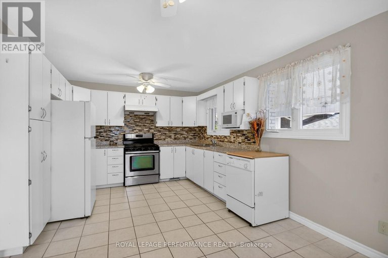 29602212/1879-sharel-drive/urbandale-acres/ottawa/ontario/K1H6W3_4