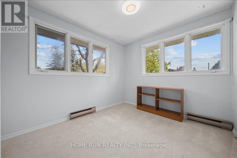 29444216/685-farmington-avenue/riverside-park-south/ottawa/ontario/K1V7H4_39