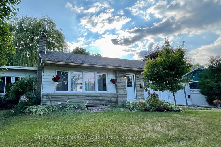 27910607/1926-belcourt-boulevard/chateauneuf/ottawa/ontario/K1C1M5_2
