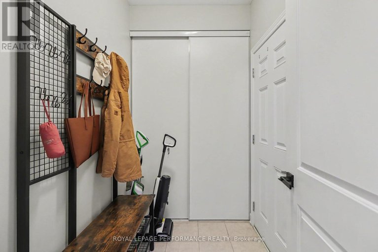 29652354/703-decoeur-drive/avalon-west/ottawa/ontario/K4A1H2_17