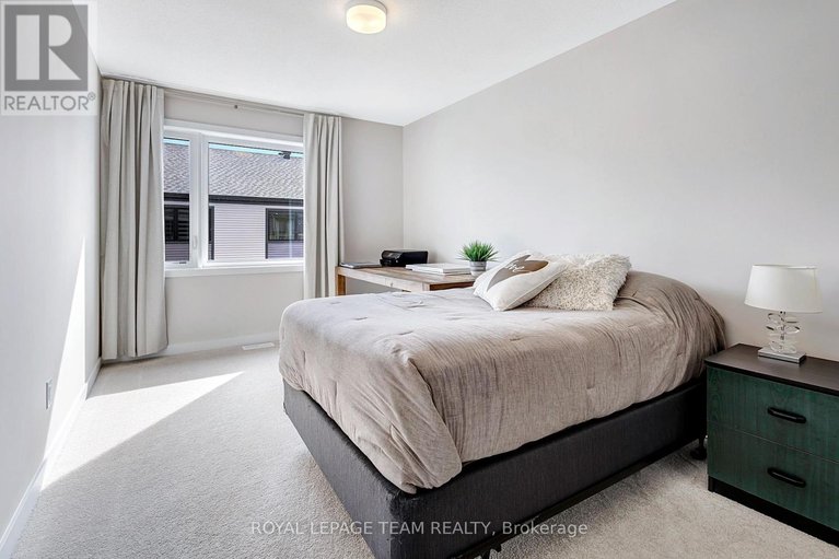 29460299/241-david-lewis-private/avalon-west/ottawa/ontario/K4A5S7_16