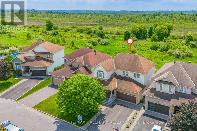 28460424/182-felicity-crescent/mer-bleuebradley-estatesanderson-park/ottawa/ontario/K1W0C2_2