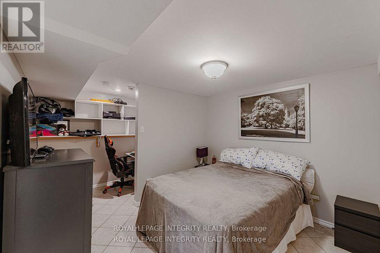 28557939/1695-gage-crescent-n/bel-air-heights/ottawa/ontario/K2C0Z7_35
