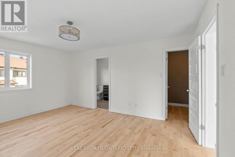 28910640/200-garrity-crescent/strandherd/ottawa/ontario/K2J3T7_28