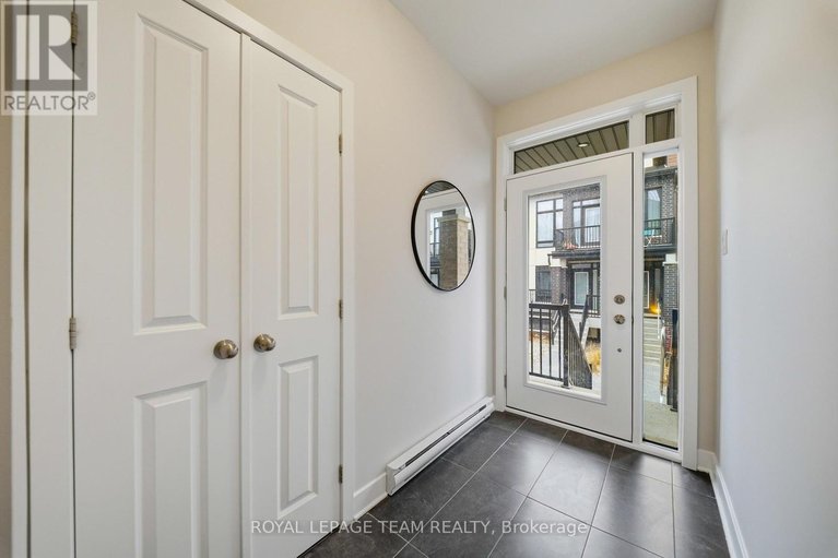 29688478/519-crescendo-private/riverside-southgloucester-glen/ottawa/ontario/K1X0E4_2