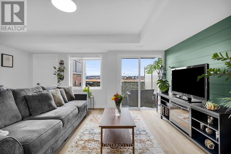 29642314/405-pilot-private/emerald-meadowstrailwest/ottawa/ontario/K2V0S3_7