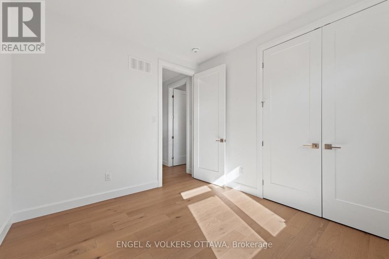 29003719/493-highcroft-avenue/westborohampton-park/ottawa/ontario/K1Z5J3_27